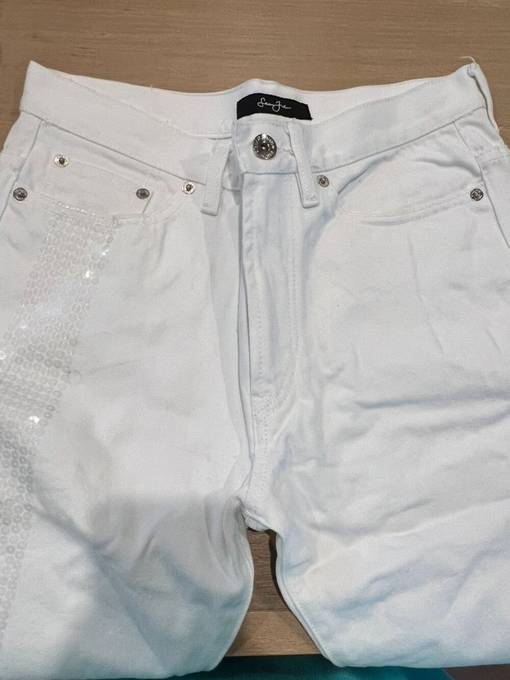 Sean John White Denim Jeans w Sequin Accent Running Down Front